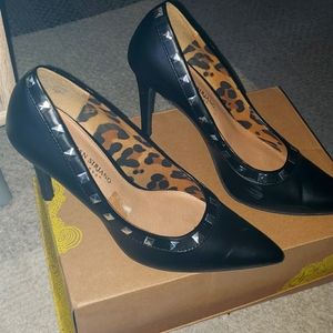 7 1/2 w 3 inch heel Christian Sirjano shoes